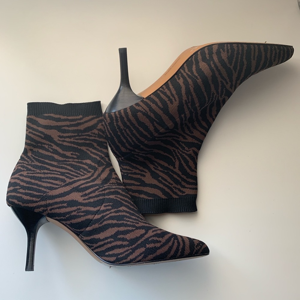Vince Camuto Booties - Brown/Black zebra print